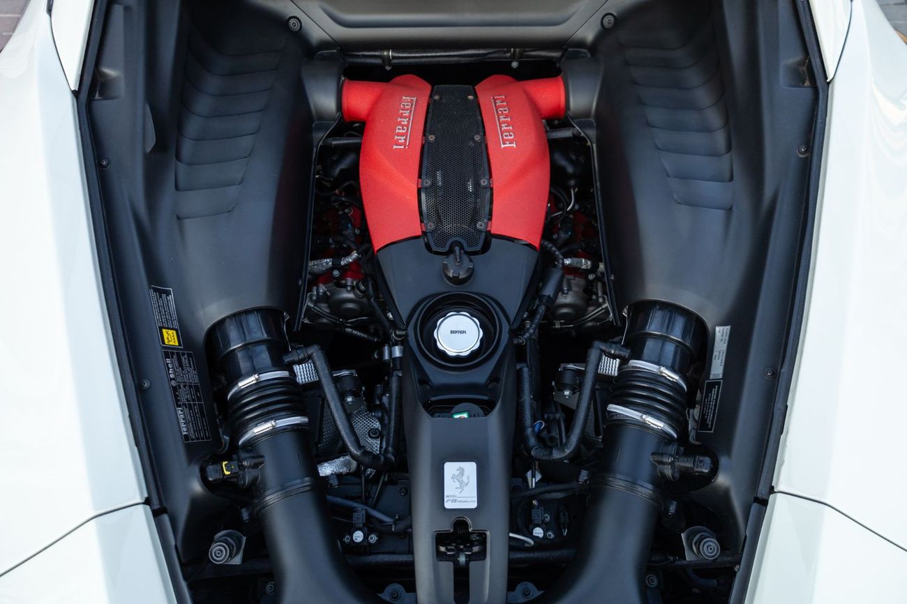 فيراري F8 تريبوتو 3.9T V8