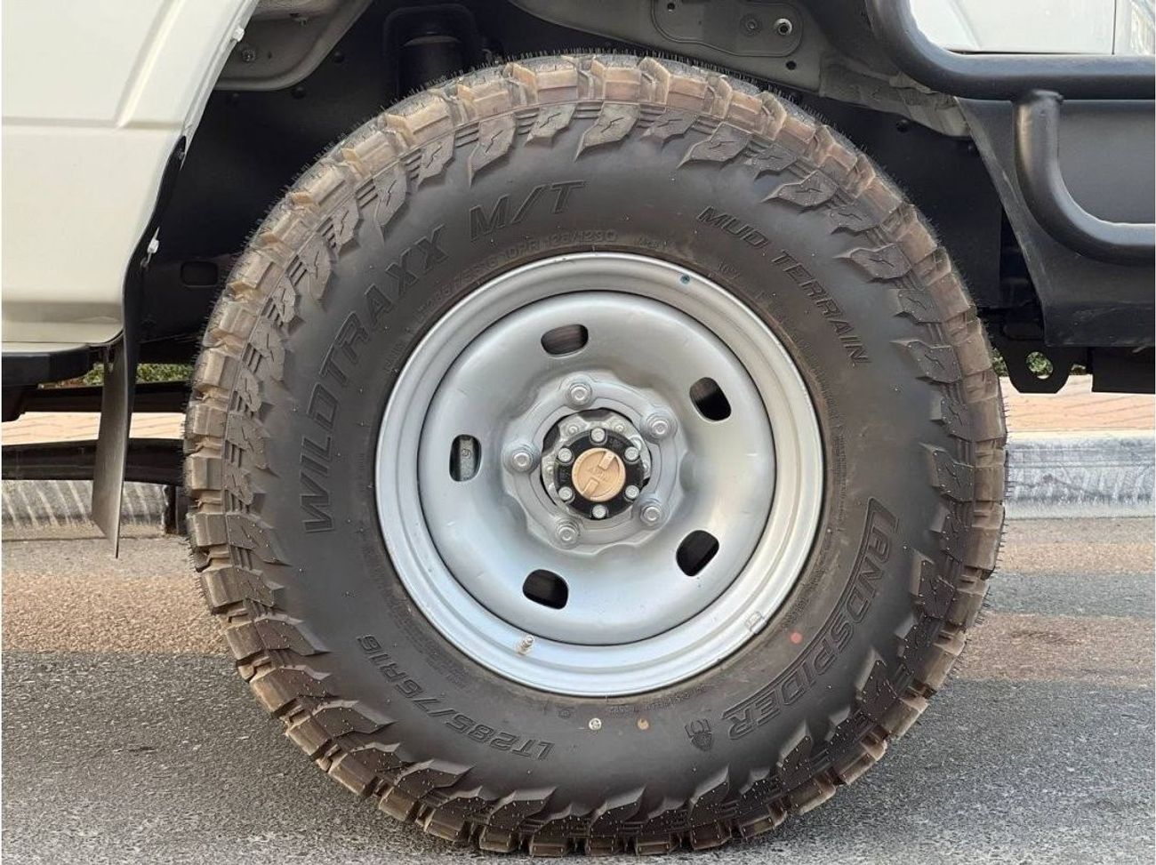 تويوتا لاند كروزر بيك آب 4.0L PTR M/T // 2023 // WITH CRANE , DIFF LOCK // SPECIAL OFFER // BY FORMULA AUTO // FOR EXPORT