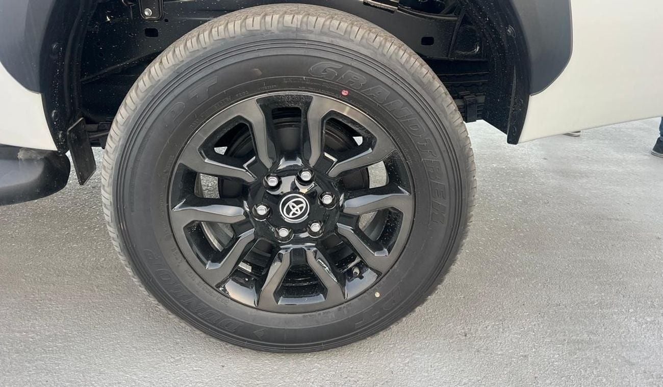 Toyota Hilux ADVENTURE 4.0L V6 PETROL