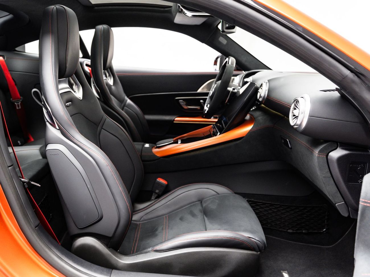 مرسيدس بنز أي أم جي جي تي 63 4 Matic+ (2 Door)