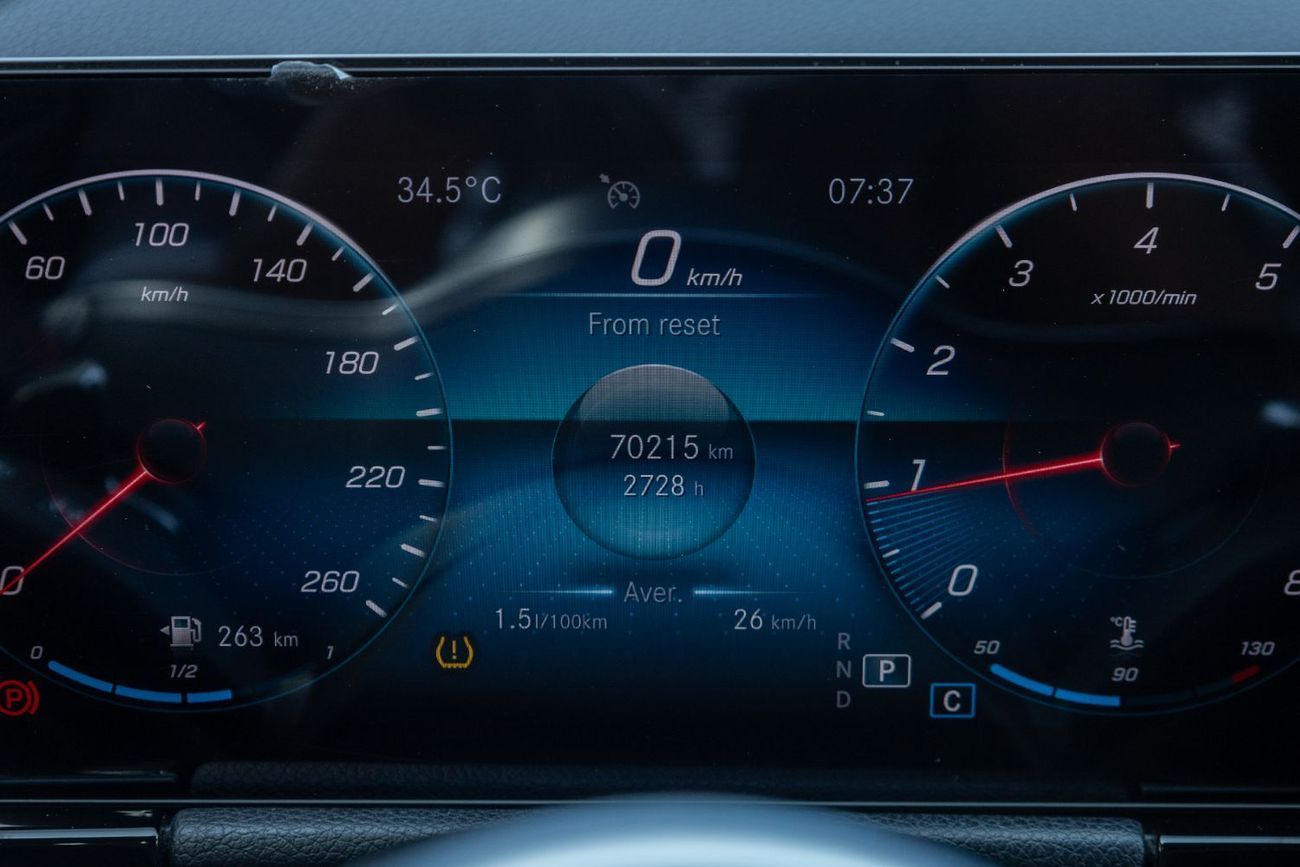 Mercedes-Benz GLA 200 Premium 1.4L