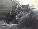 Toyota Land Cruiser GXR FACELIFTED WITH INTERIOR AND EXTERIOR GCC V6 4.0L