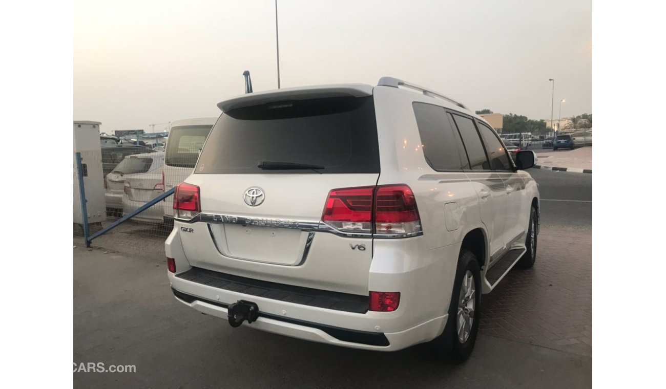 Toyota Land Cruiser v6