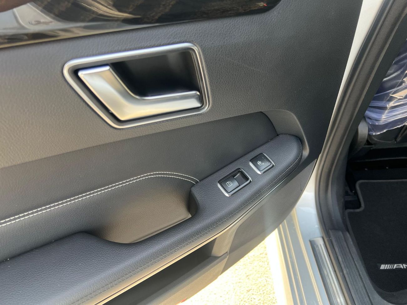 مرسيدس بنز E300 MERCEDES BENZ - E300 - CAR IS WITH NUMBER PLATE - MODEL 2016 - 107889KM