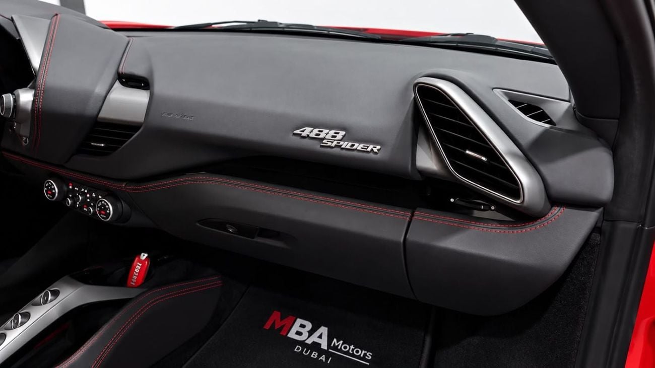 فيراري 488 سبايدر STANDARD PISTA