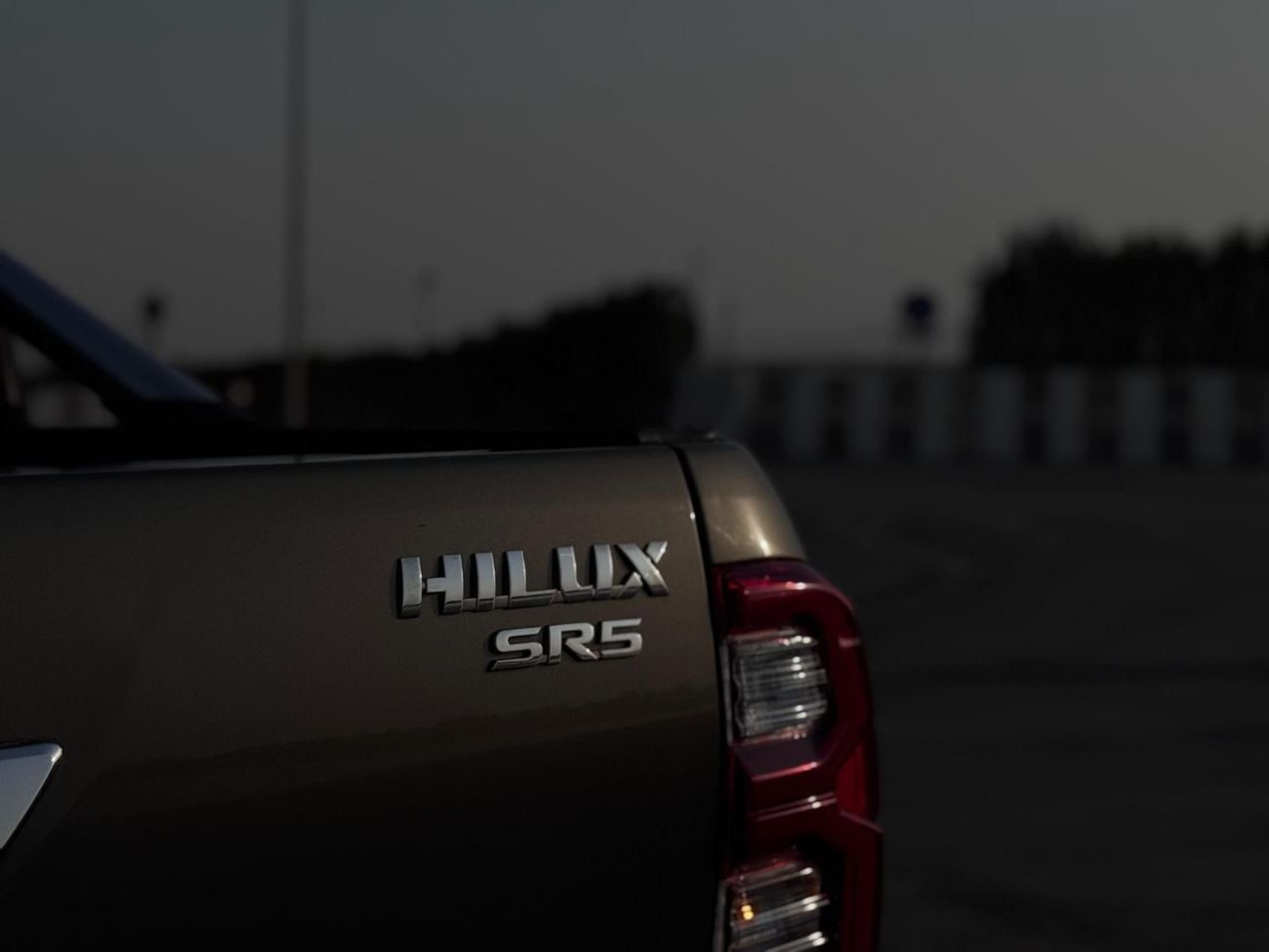 Toyota Hilux GR SPORT DIESEL 2.8 LITER ,RIGHT HAND DRIVE ,GROWN COLOR ,2022 MODEL