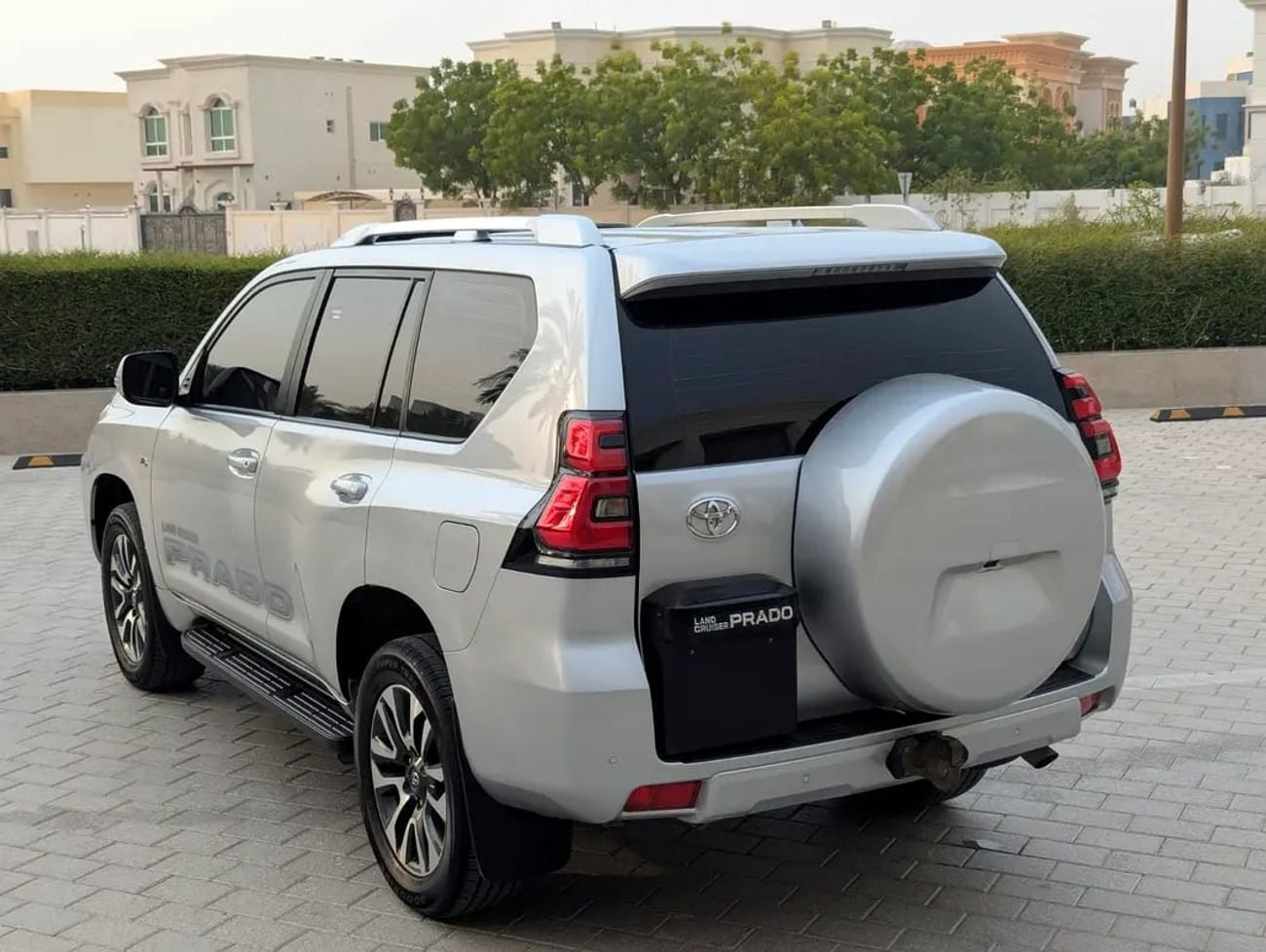 Toyota Prado TX-L Top full Option V6 4.0L GCC specs Excellent Condition