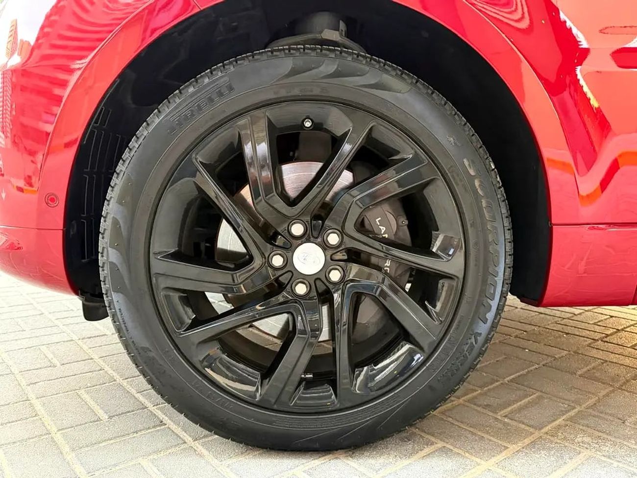 لاند روفر رينج روفر سبورت Agency Warranty and Service Contract | 1 Owner | Full Agency Service History | GCC Specs