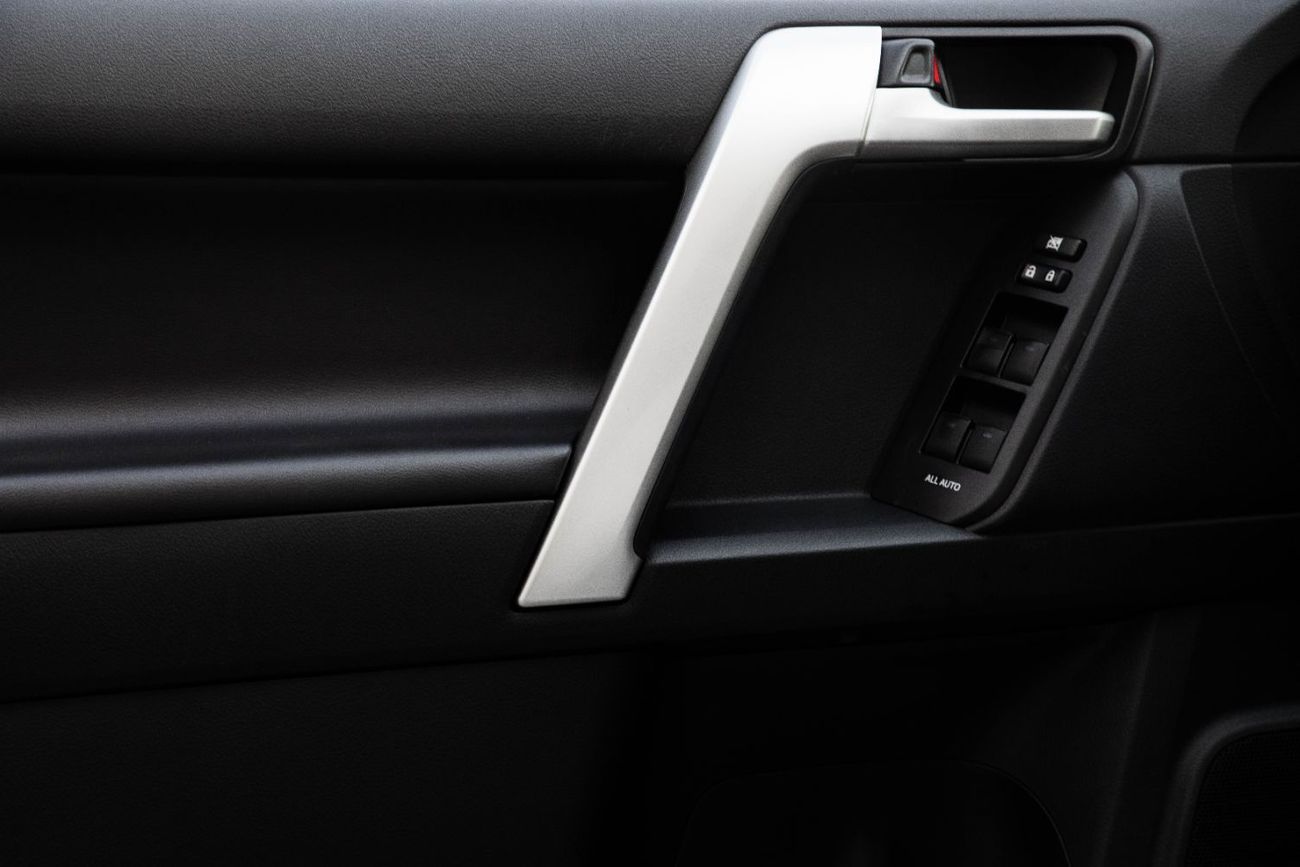 تويوتا برادو VXR | 3,035 P.M  | 0% Downpayment | LOW KM'S || IMMACULATE