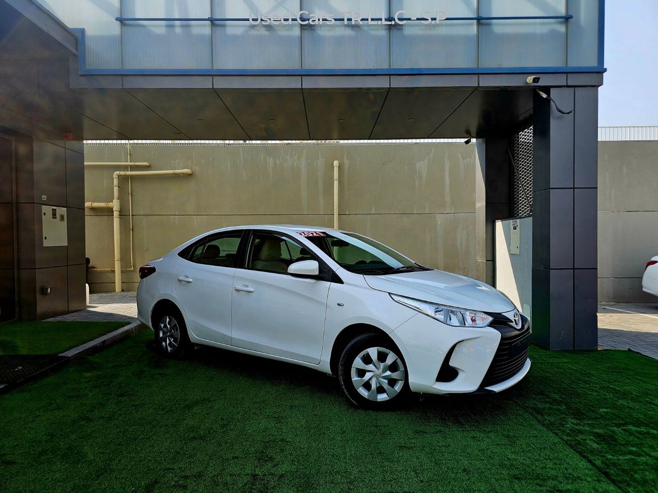 Toyota Yaris YARIS 1.5L GCC SPECS/ VERY LOW MILEAGE/ SINGLE OWNER