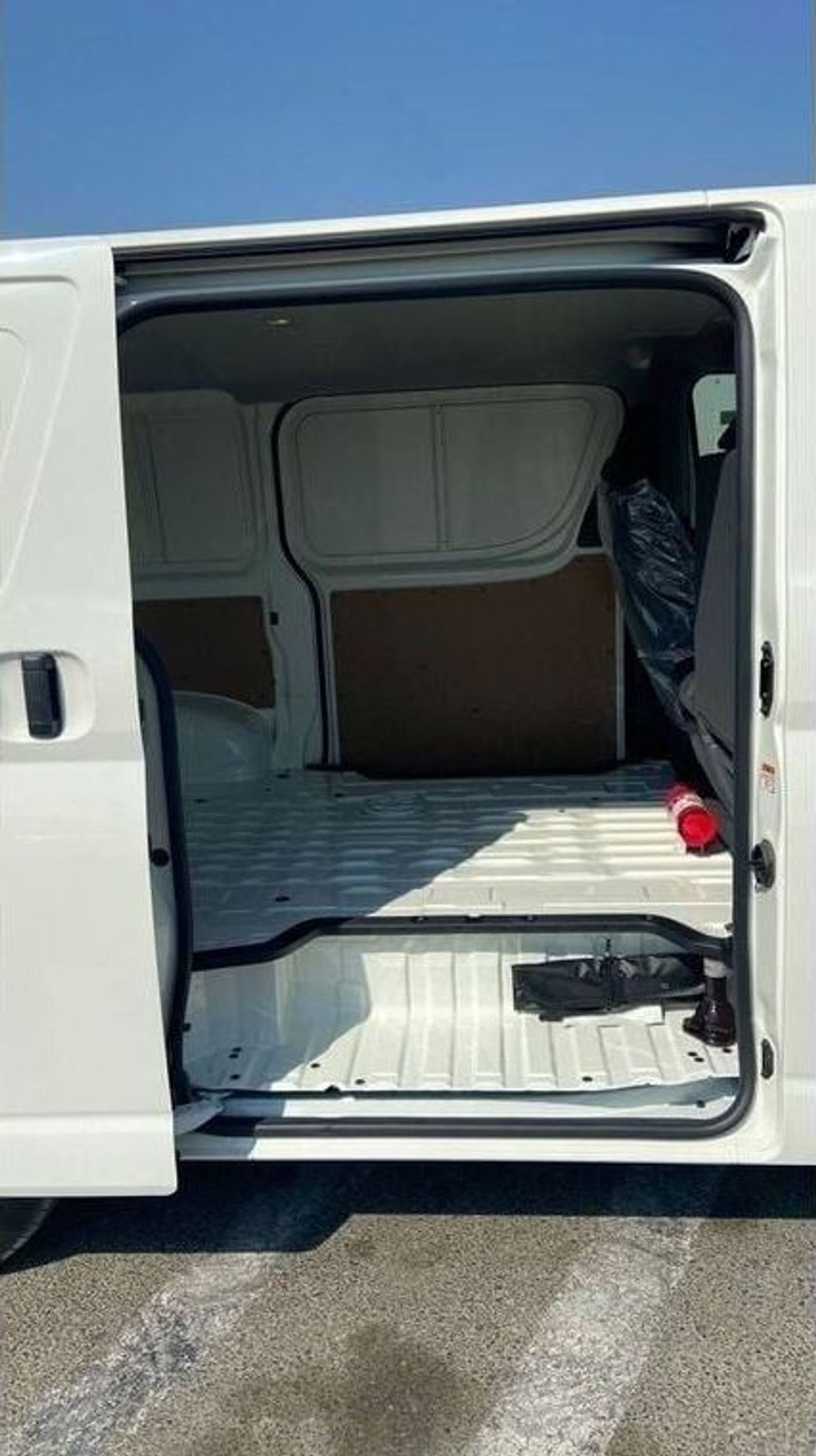 Toyota Hiace Toyota Hiace Cargo STANDARD ROOF 3.5L 6CYL A/T 2025 SWING DOOR