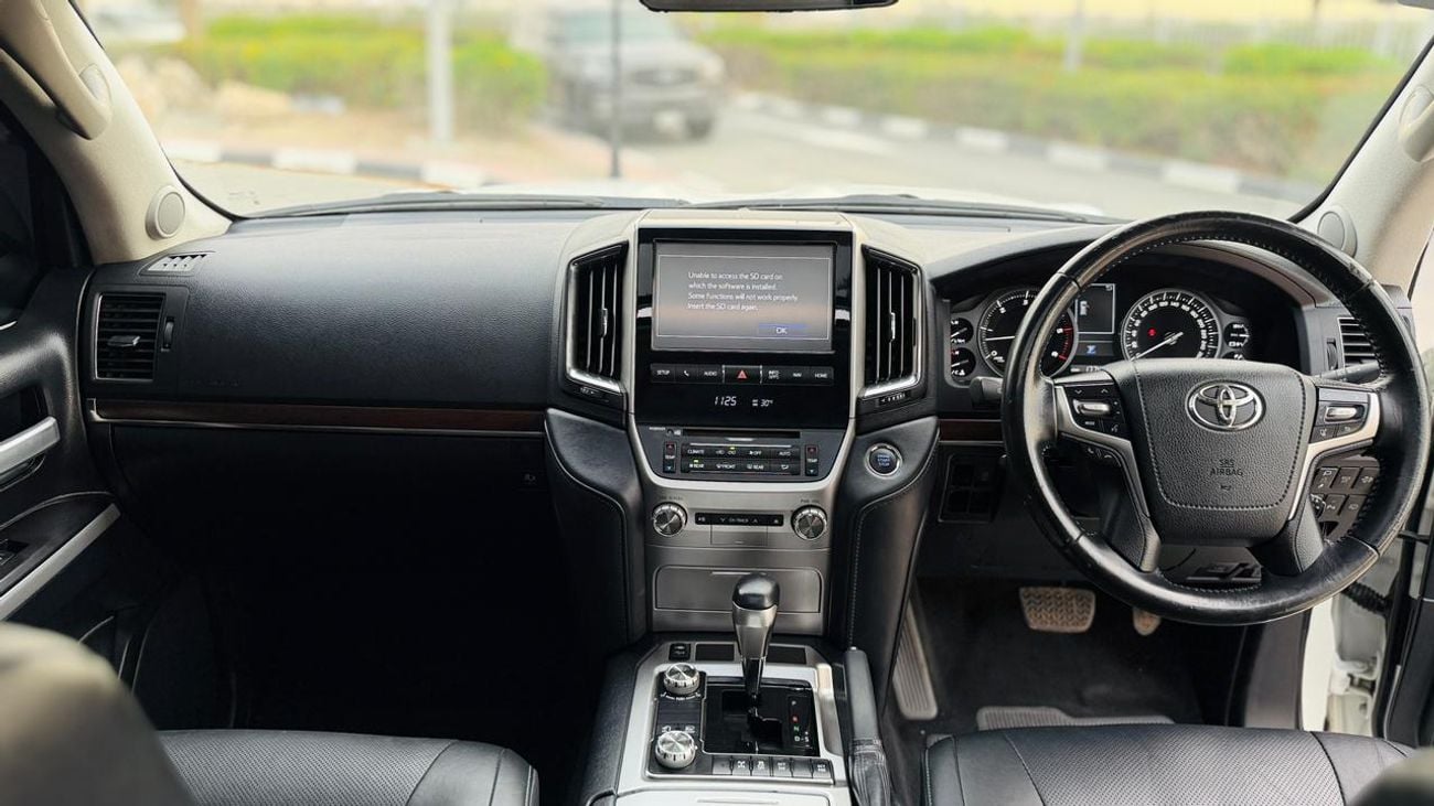 Toyota Land Cruiser 2019 | 4.5L DIESEL | AT | RHD | HEAVY BULL BAR WITH LED FOCUSED LIGHTS | PUSH START ENGINE | REAR CL