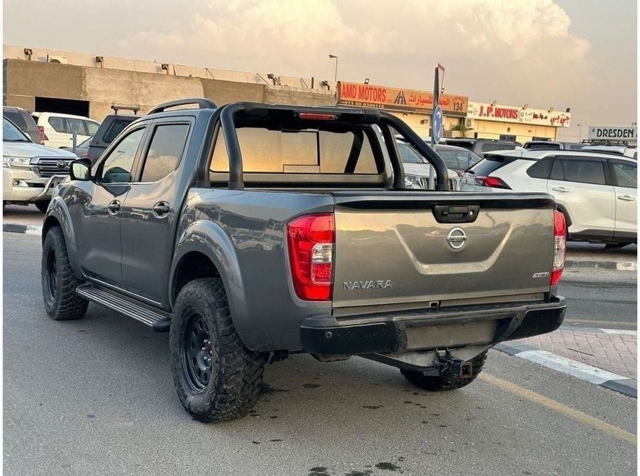 نيسان نافارا DIESEL 2.3 LITER ,RIGHT HAND DRIVE ,2019 MODEL ,ONLY FOR EXPORT