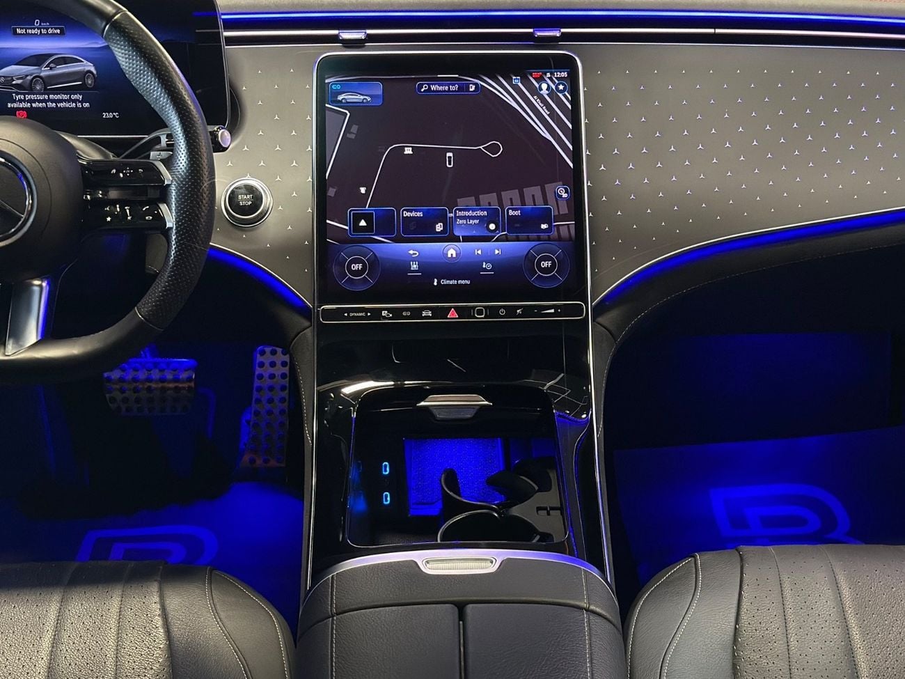 مرسيدس بنز EQE 350+ Premium +