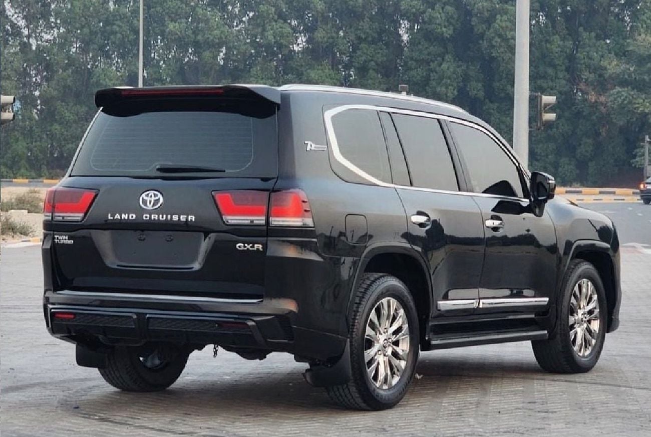 Toyota Land Cruiser GXR 2016 Model VXR V8 Facelift to 2024 Shape Exterior and Interior Full Upgrade