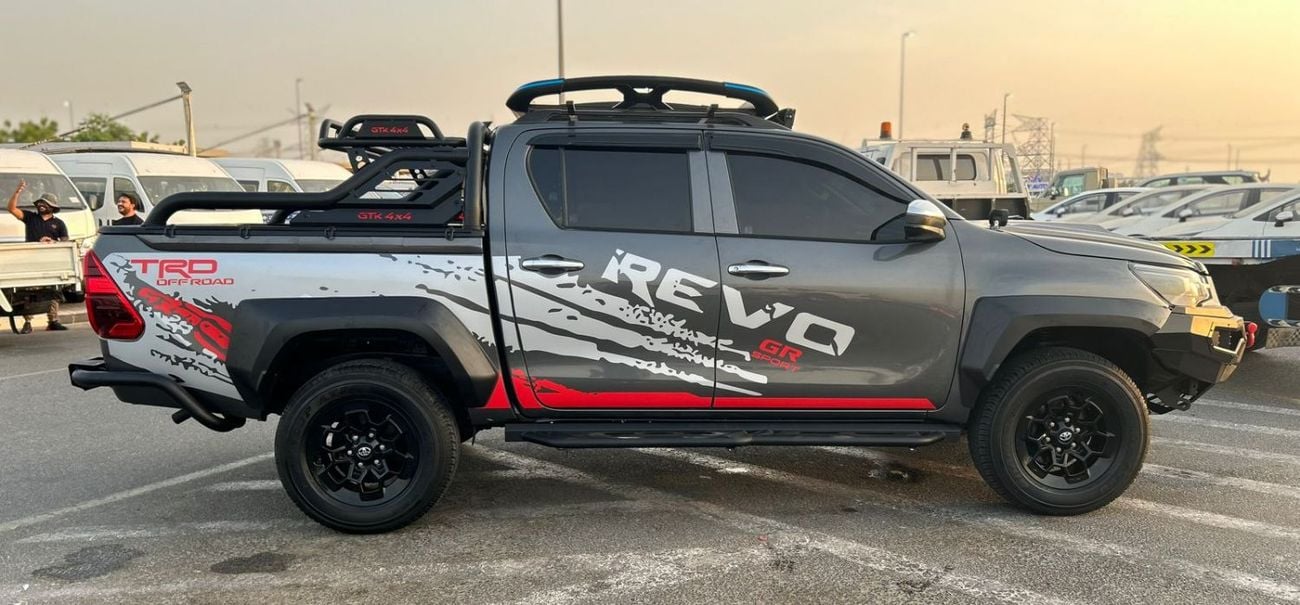 تويوتا هيلوكس 