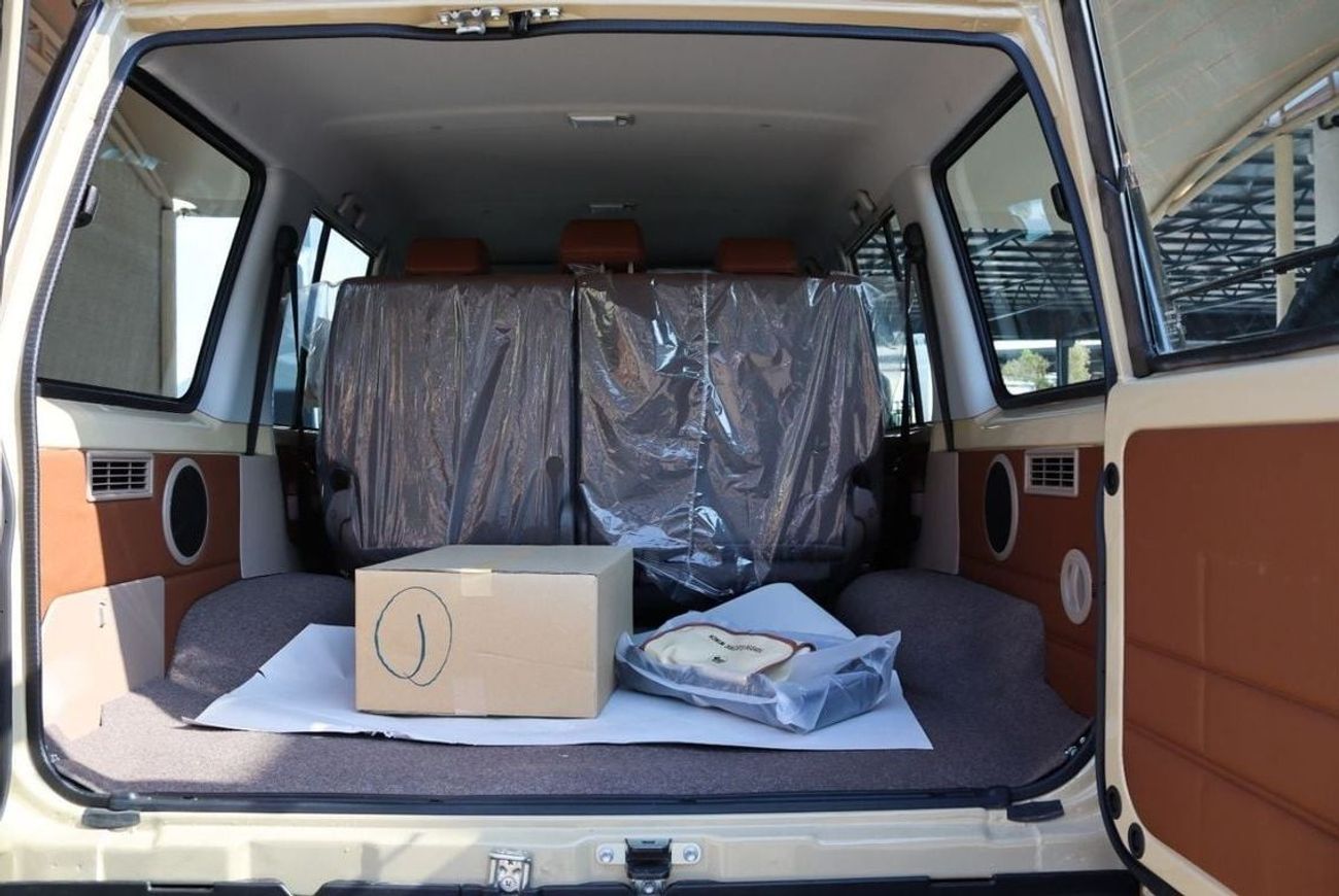 Toyota Land Cruiser GRJ76 4.0 V6 AUTOMATIC FULLY LOADED