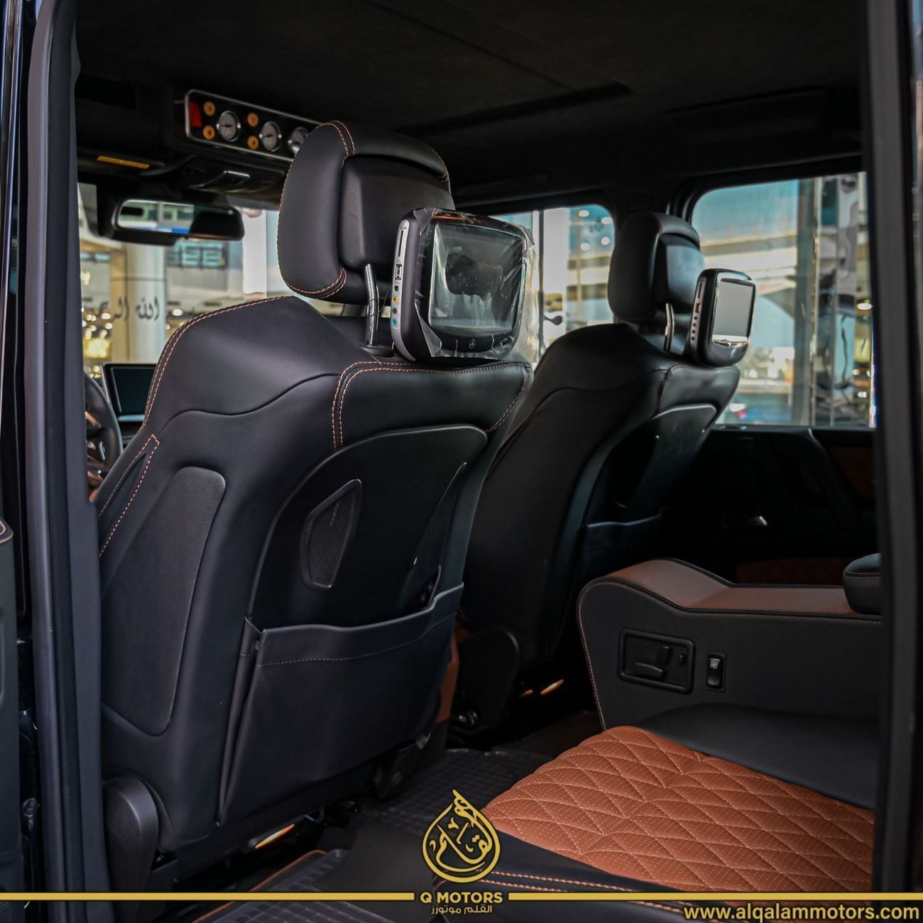 Mercedes Benz G63 AMG STD 4.0L 2014 MERCEDES BENZ G63 6X6 GCC DONE ONLY 1000KM