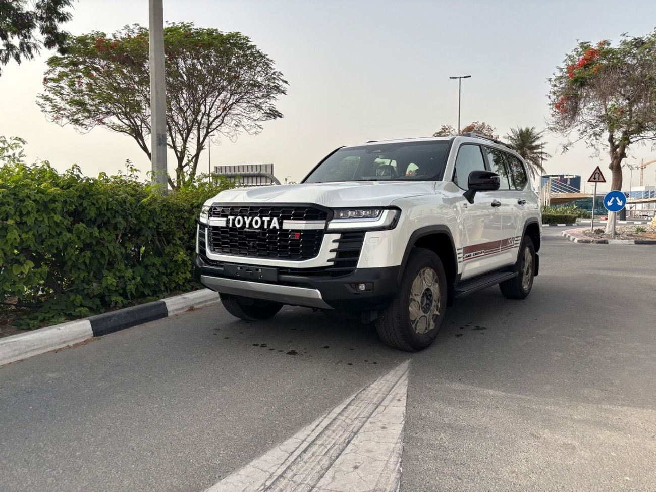 Toyota Land Cruiser GR SPORT
