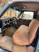 جي أم سي سييرا Classic Model C-1500 5.0L V8