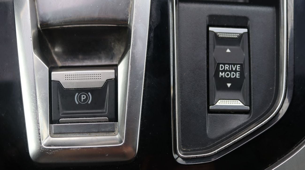 بيجو 3008 بيجو 3008 خليجى بحاله ممتازه محرك 1.6 سى سى وممشى 56000 كم وسعر 52000  درهم