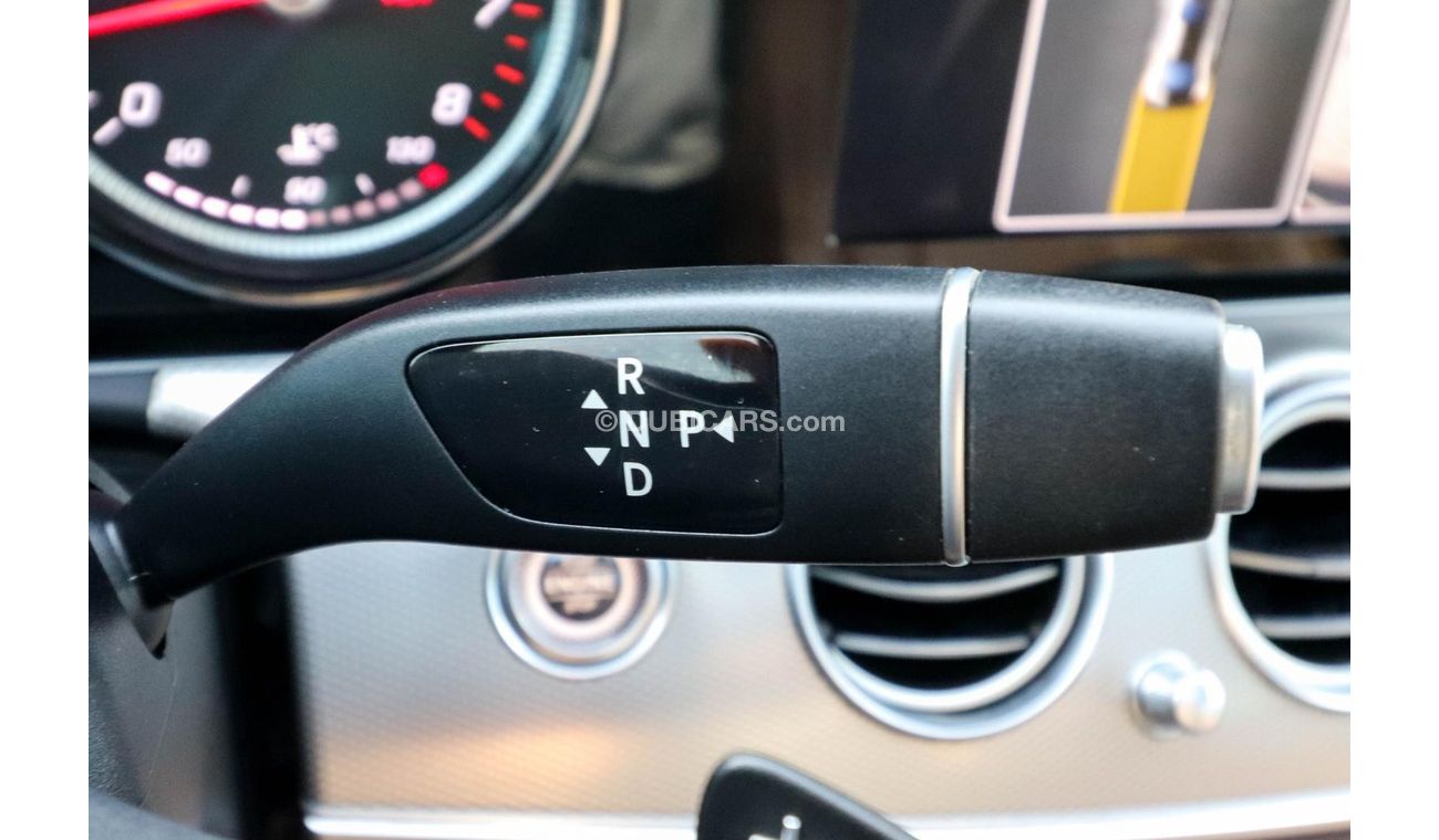 Mercedes-Benz E200 W213