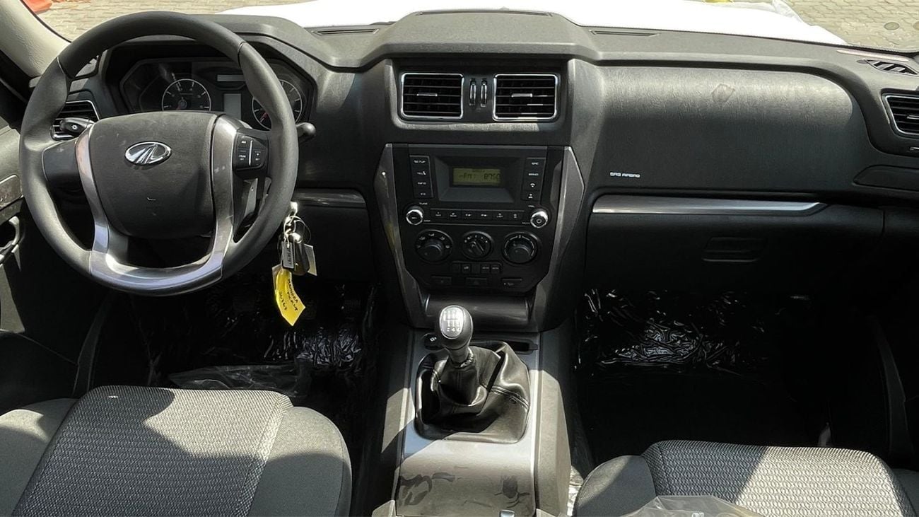 Mahindra Pik Up Double Cabin -Manual - 2.2L - Diesel - Pick up - 4WD - 5 Seats - 4 Door - White