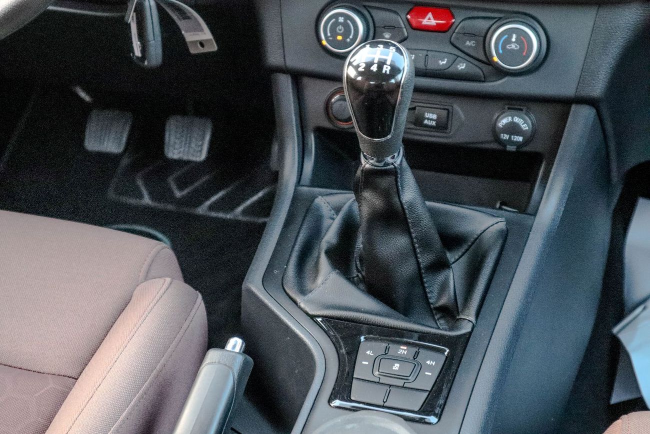 زي اكس تيرالورد 2025 Terralord ZX Auto 4x4 Pickup Truck 2.4L Inline-4 Gasoline