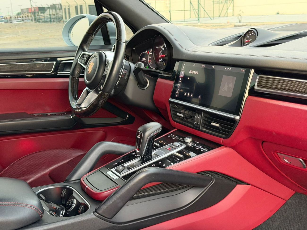 Porsche Cayenne S 2.9L (435 HP)