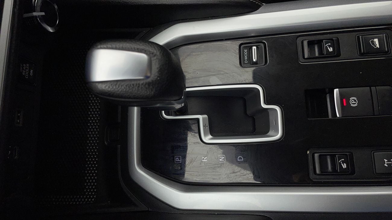 نيسان إكستيرا PLATINUM 2.5 | بدون دفعة مقدمة | اختبار القيادة في المنزل