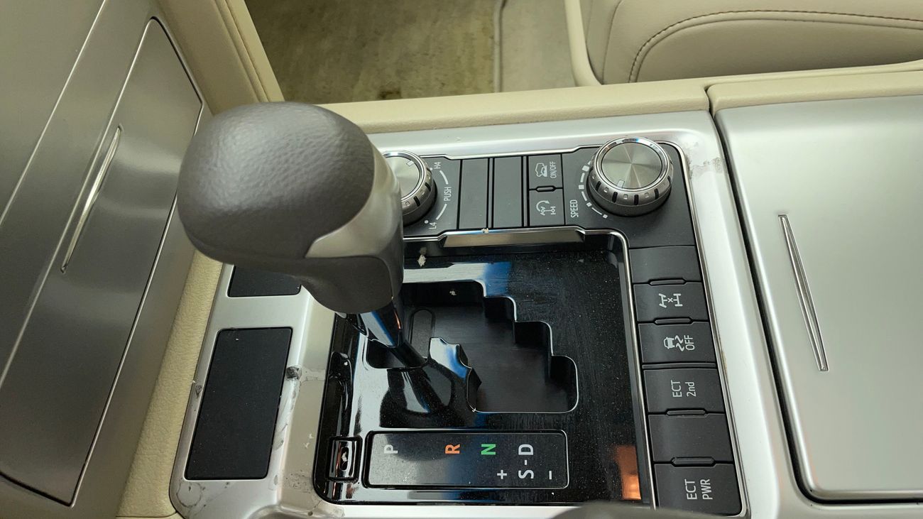 Toyota Land Cruiser GXR GT 4.6 | Zero Down Payment | Free Home Test Drive