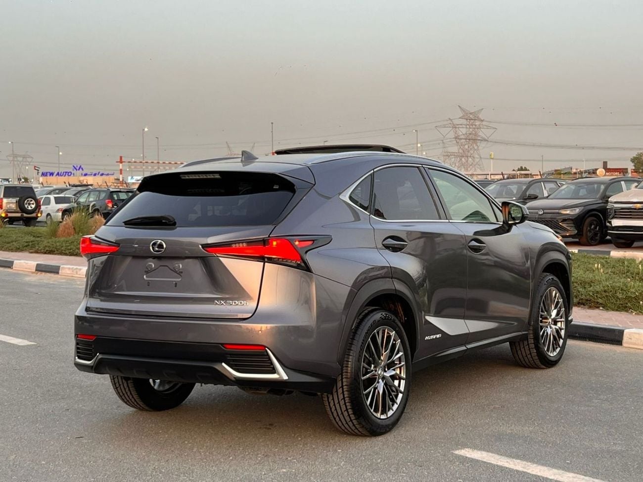 لكزس NX 300 2019 Lexus NX 300h Hybrid  Full Option - 2.5L V4 - Rear Camera & Sensor - Sunroof - Leather Seat