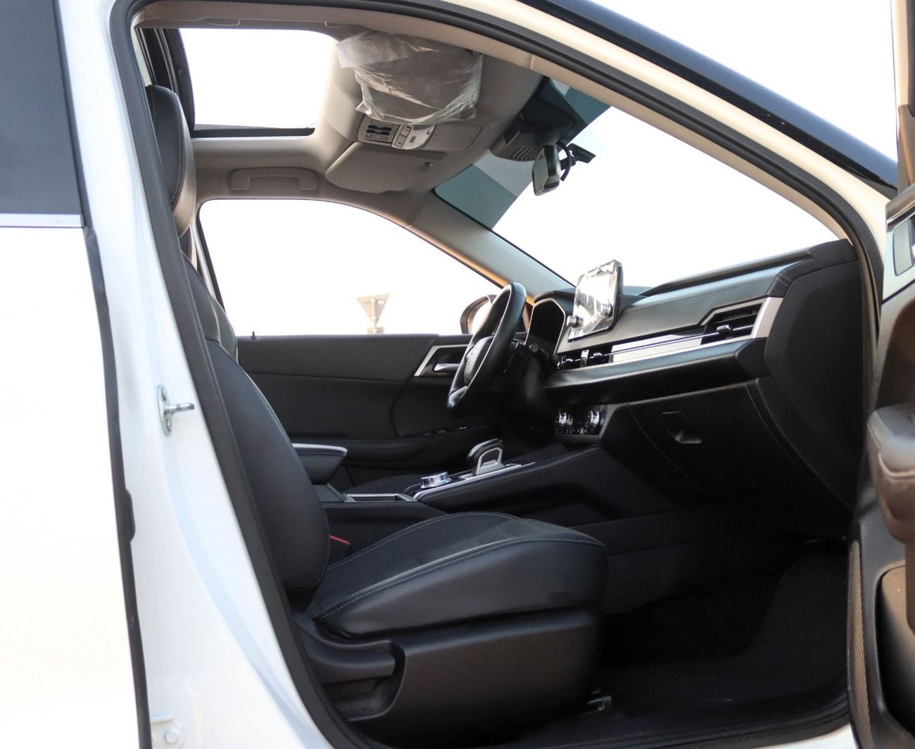 Mitsubishi Outlander PREMIUM LAUNCH EDITION
