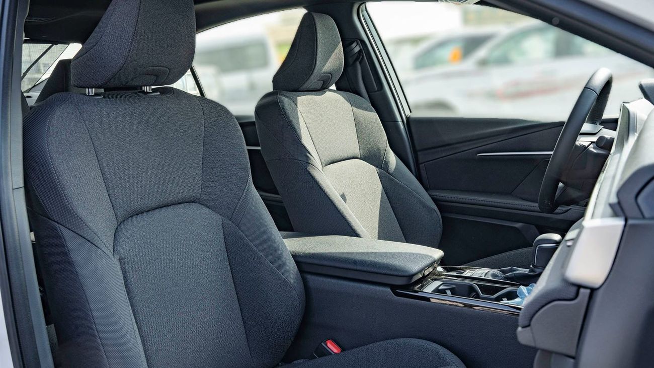 تويوتا كامري 2025 Toyota Camry 2.5L LE Hybrid with panorama roof AT