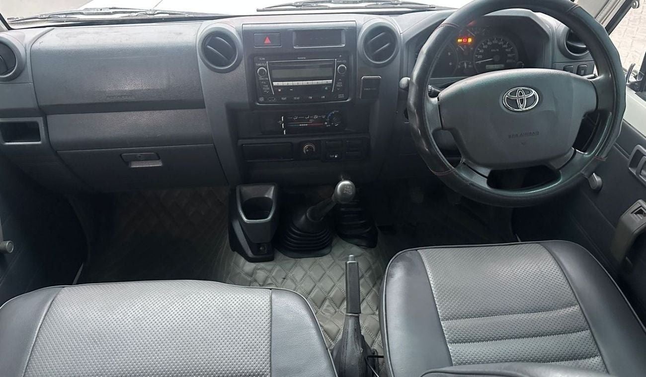 تويوتا لاند كروزر 70 RHD DIESEL V8 MANUAL