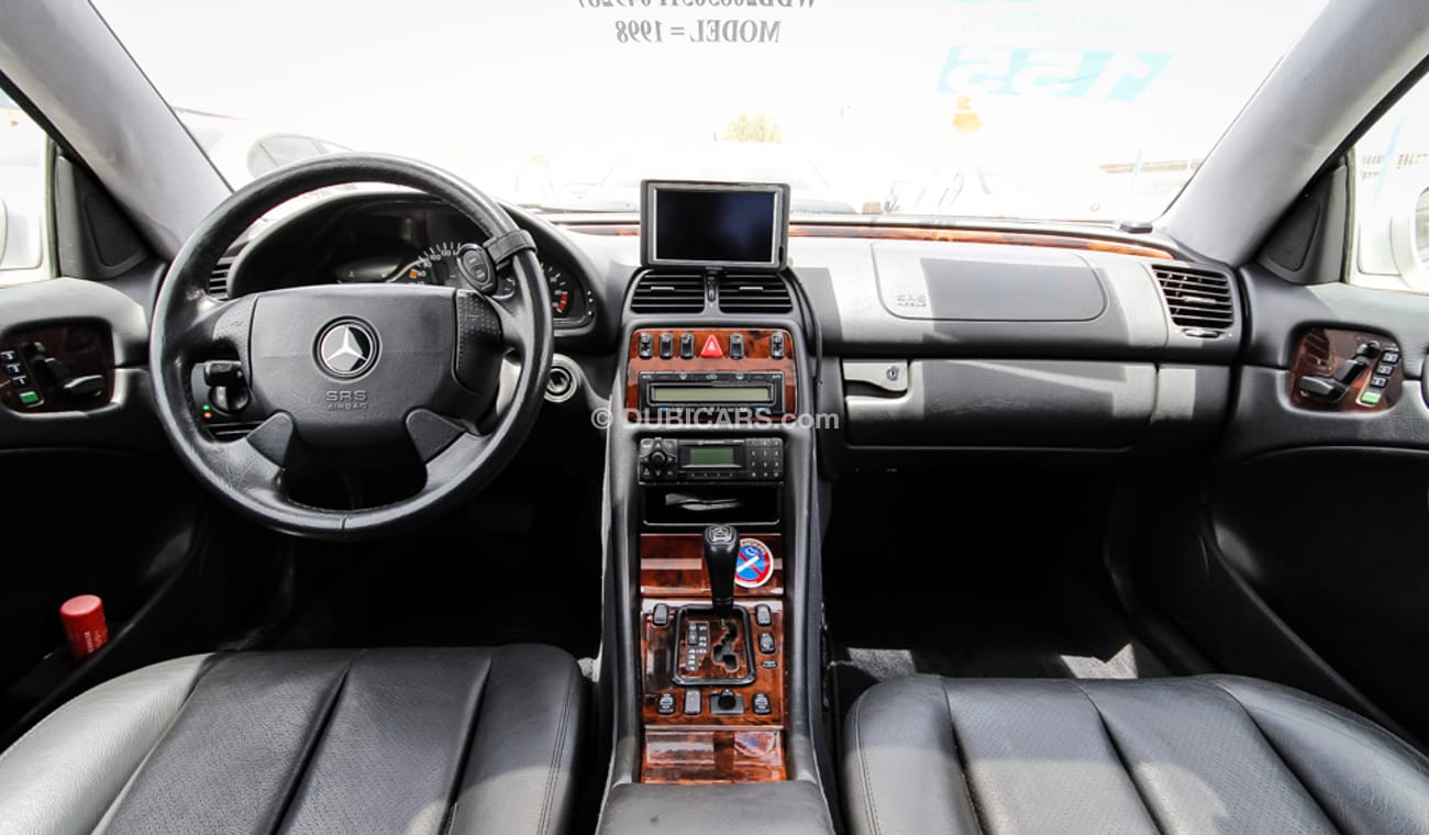 مرسيدس بنز CLK 320