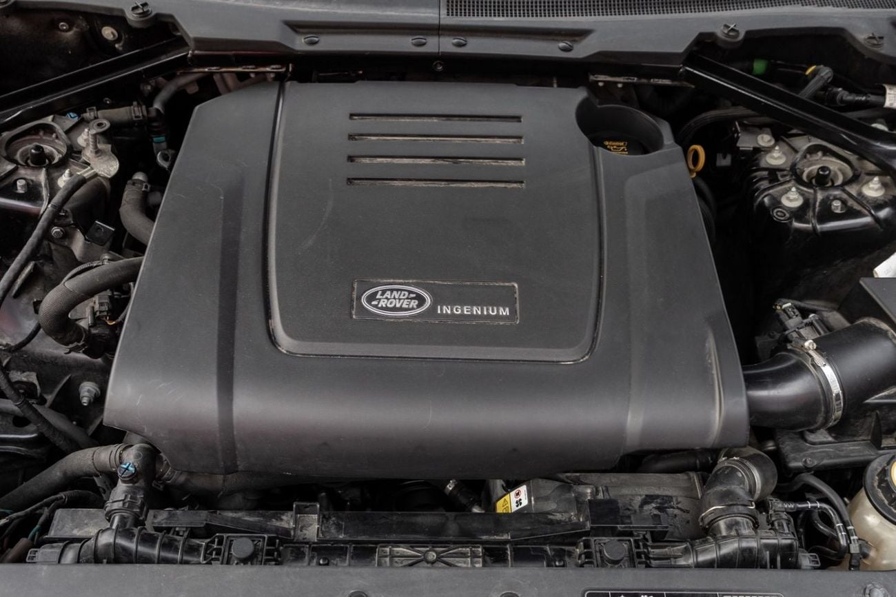لاند روفر ديفندر 110 S P300 2.0L