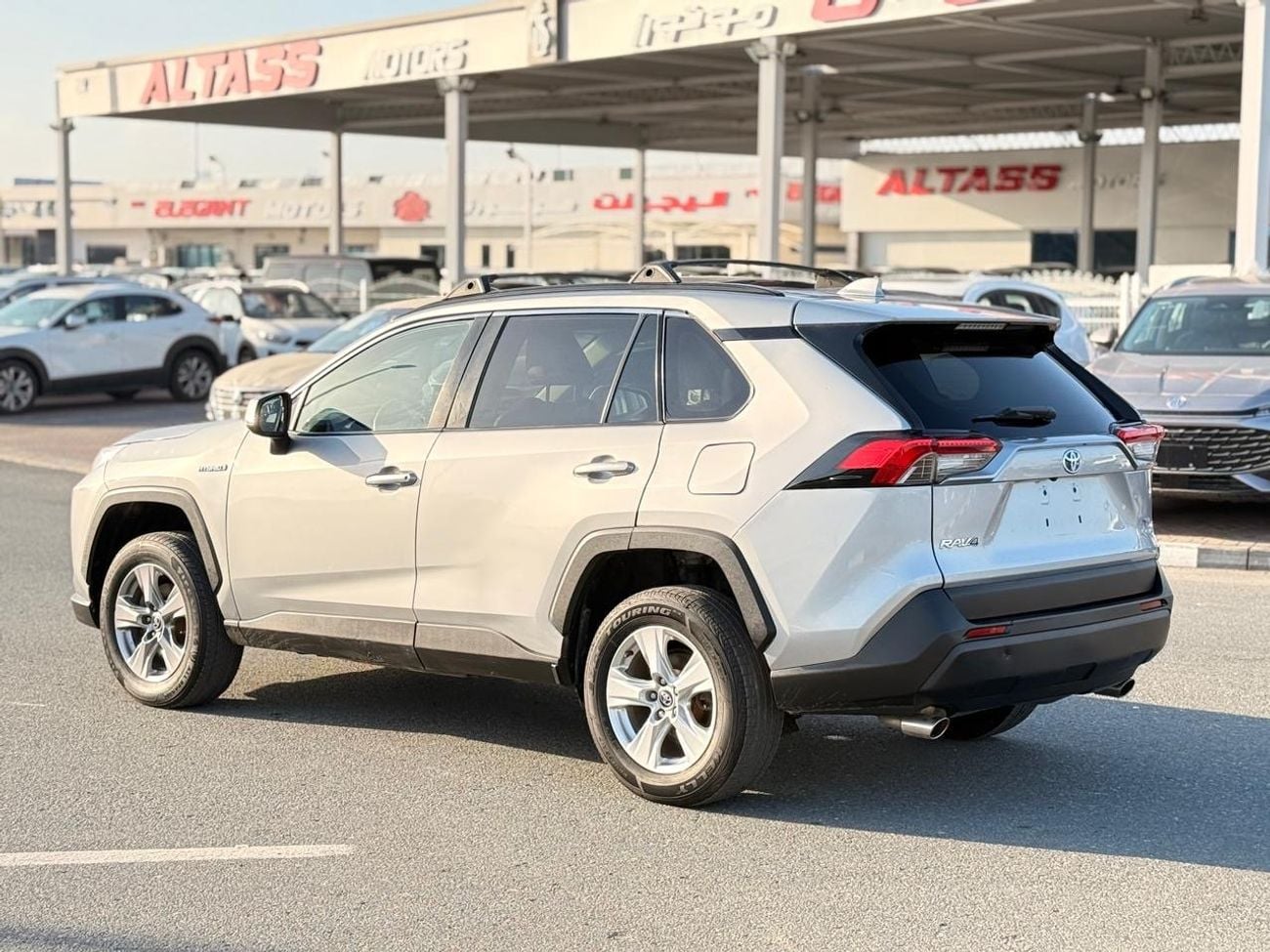 Toyota RAV4 Hybrid XLE 2.5L