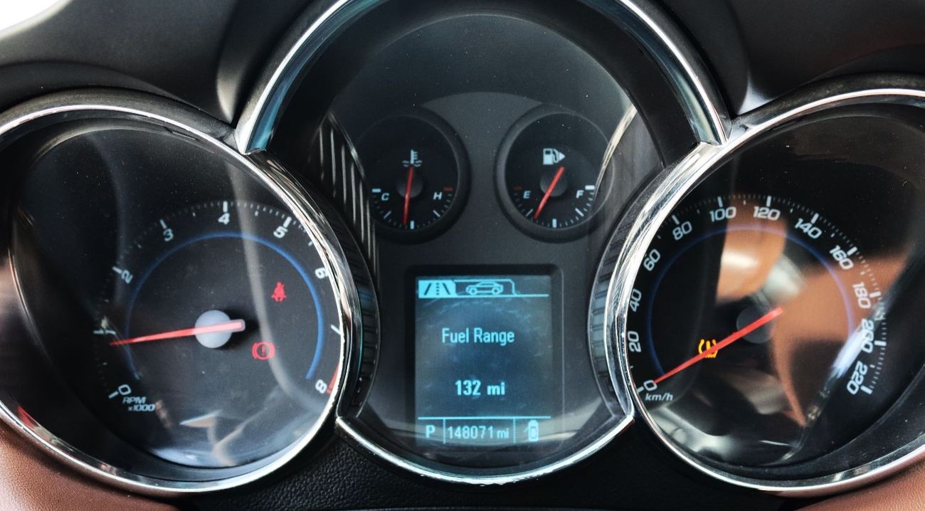 Chevrolet Cruze LT Chevrolet Cruze 2016 GCC full option in excellent condition without accidents