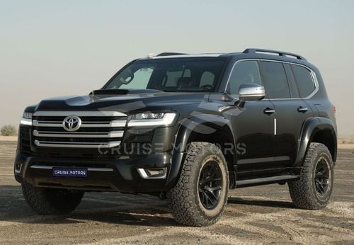 Toyota Land Cruiser LC 300 VXR 3.3L . Automatic . Diesel . Four Wheel Drive . 7 Seats . 5 Doors