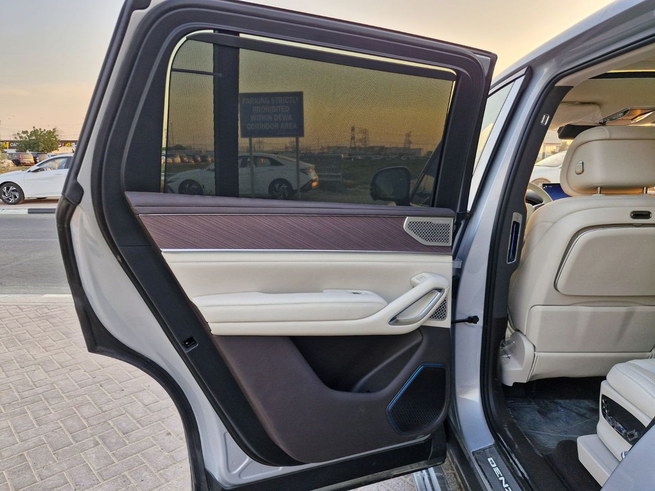 BYD E3 2025 BYD DENZA N9 e3 FLAGSHIP 2.0T Plug-in Hybrid BRAND NEW 0KM