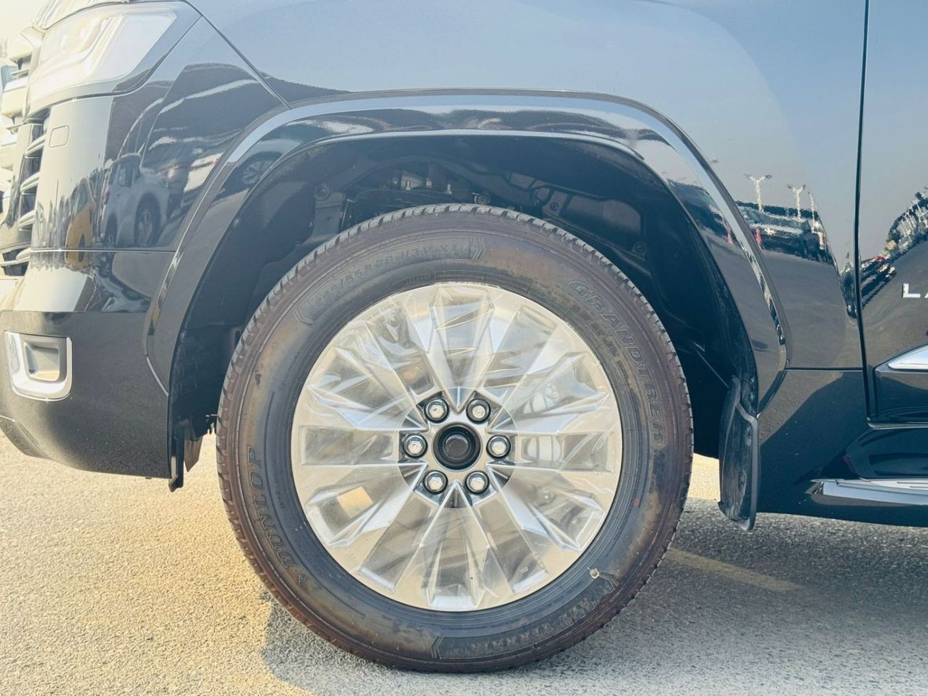 تويوتا لاند كروزر TOYOTA LC300 VX 3.5L TWIN TURBO F/O A/T BLACK 2025