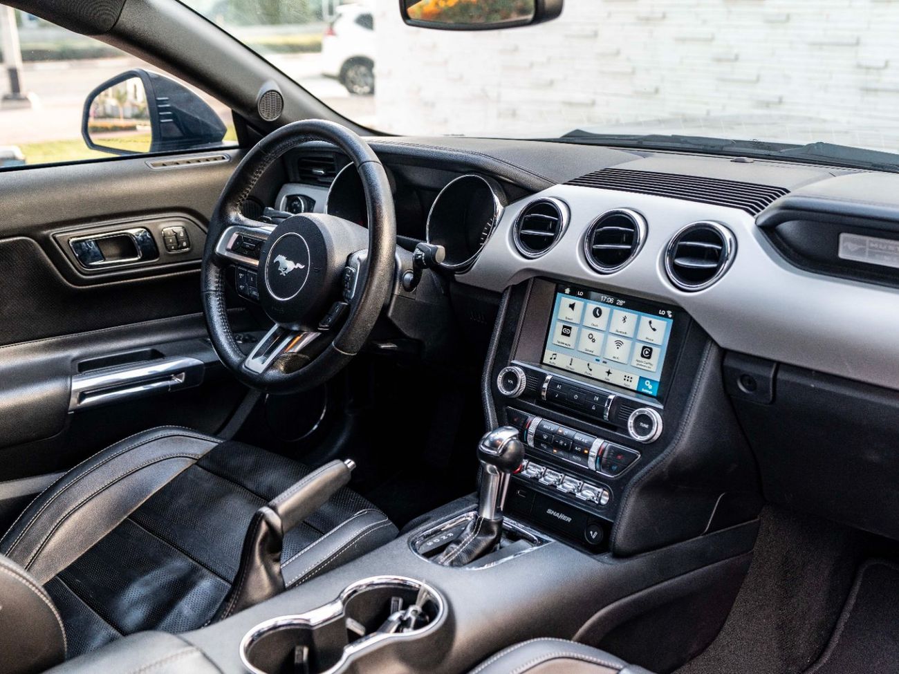 Ford Mustang GT Premium 5.0L V8