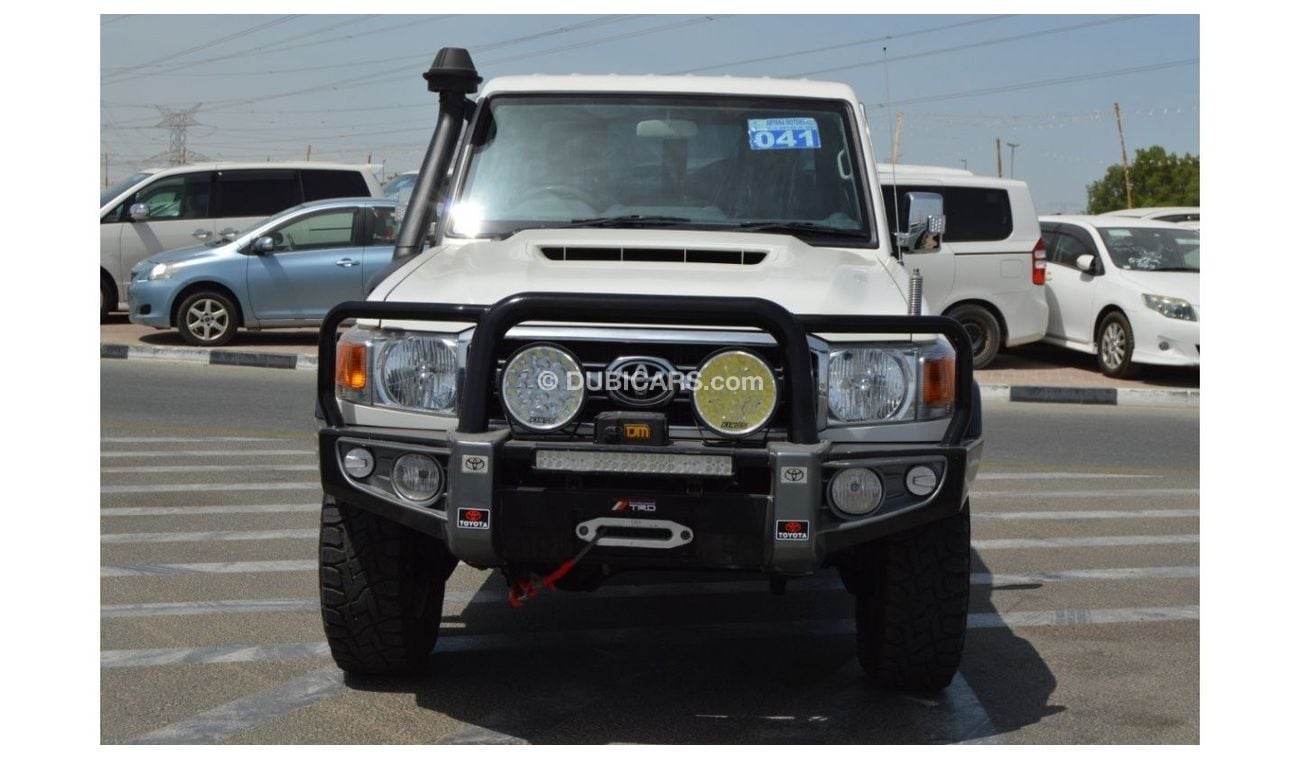 Toyota Land Cruiser Pick Up Clean car 1VD engine Diesel