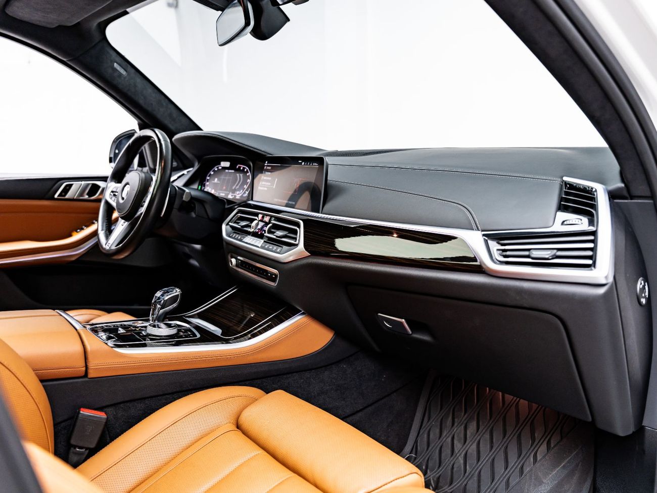 بي أم دبليو X5 M50i 4.4L