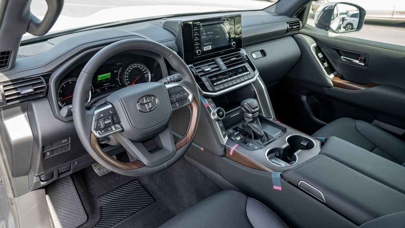 Toyota Land Cruiser TOYOTA LANDCRUSIER LC300 VX 4.0 PETROL TWIN TURBO