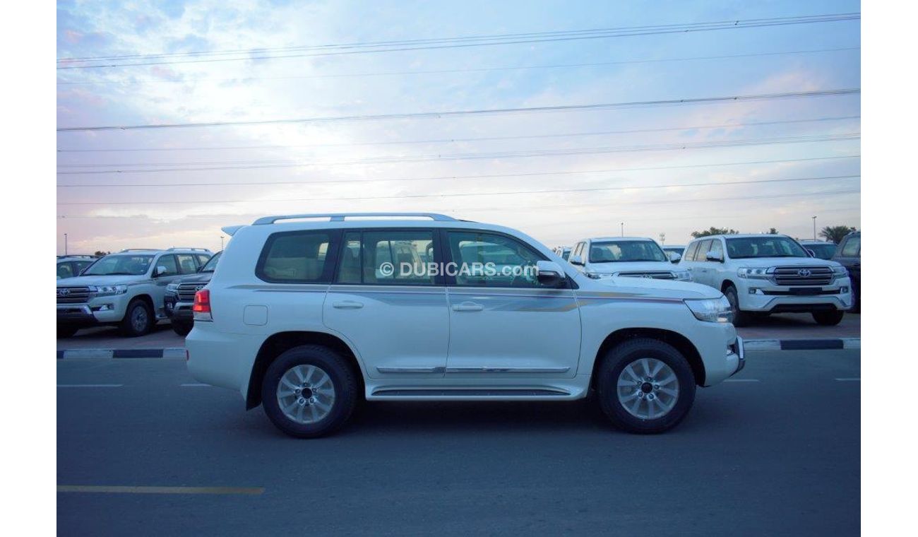 Toyota Land Cruiser 200 GXR 4.5L DIESEL AUTOMATIC