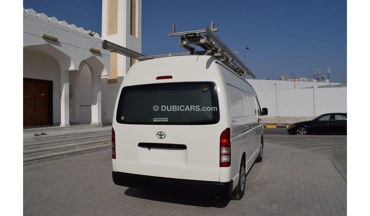 Toyota Hiace GL - High Roof LWB Toyota Hiace Highroof Sortimo Top System Service Van, Model:2013. Excellent condi