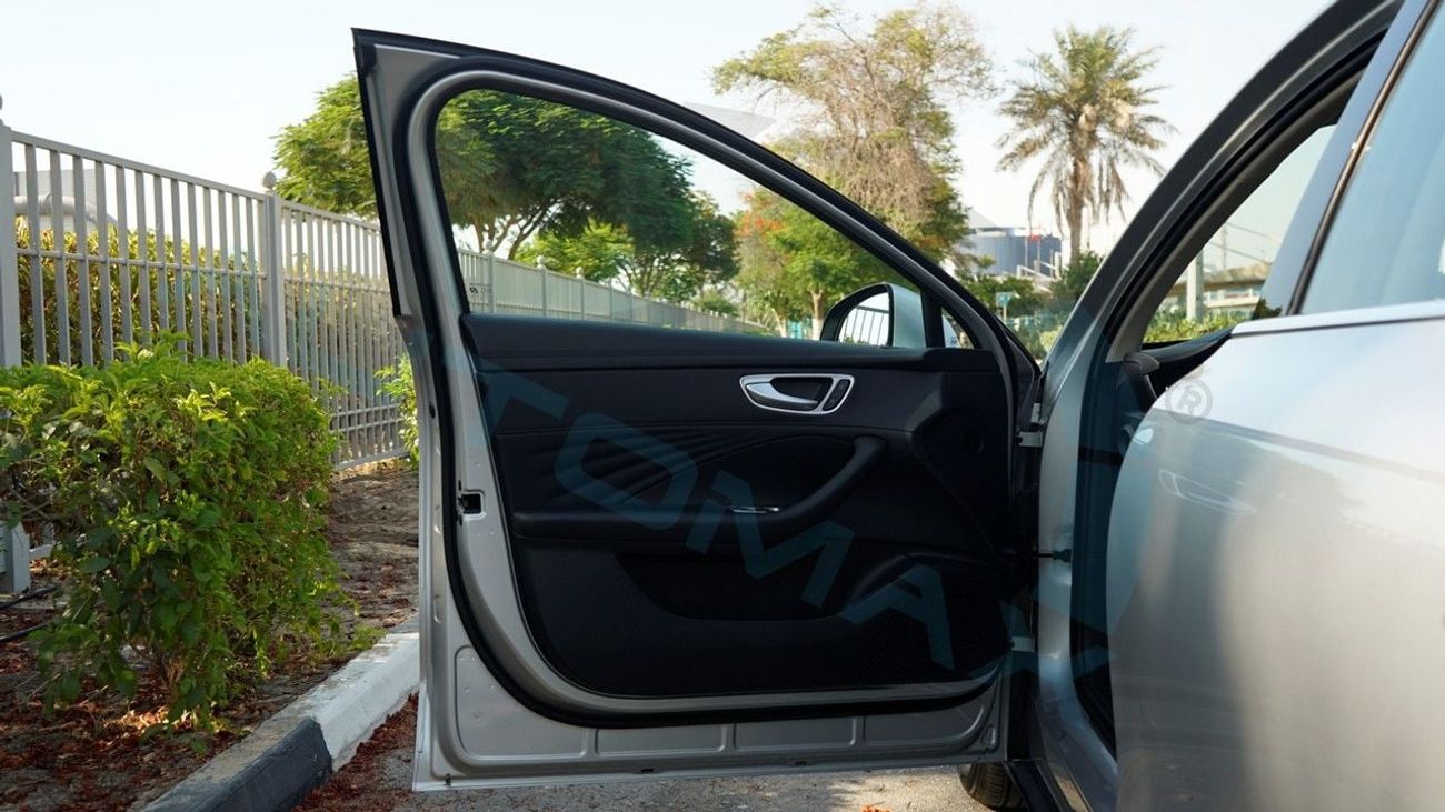 Roewe D7 (For Export , НА ЭКСПОРТ) DMH 1.5L Plug-in Hybrid FWD GCC 2026 Без пробега