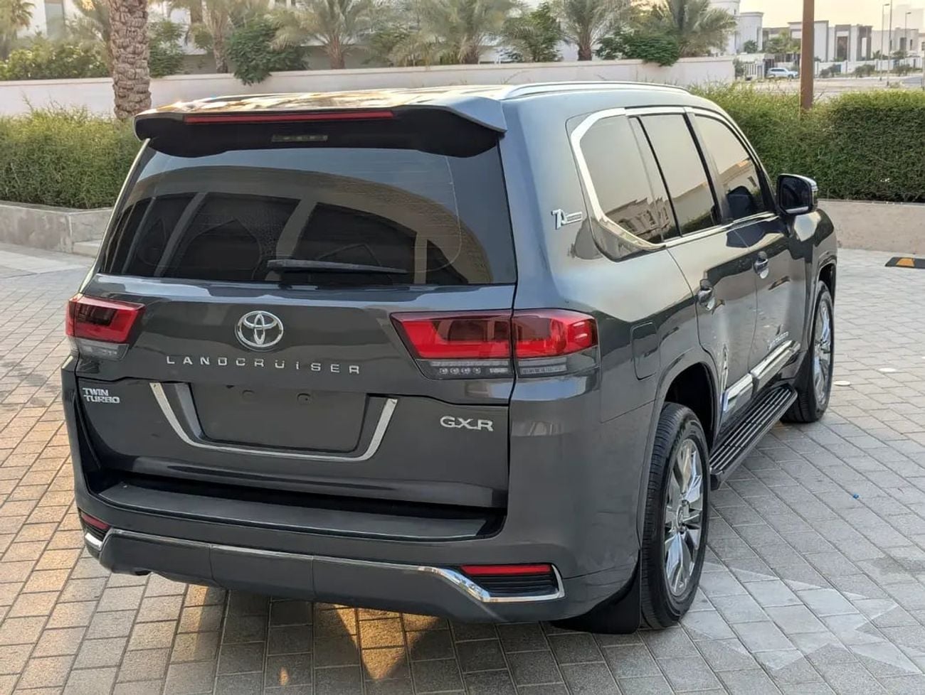 تويوتا لاند كروزر GXR Facelifted 2025 With Interior and Exterior V6 4.0L Full Option